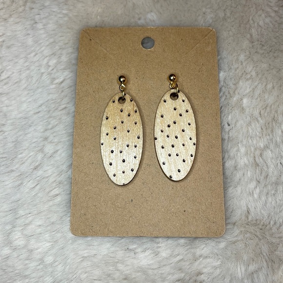 Handmade wood earrings - Picture 1 of 2